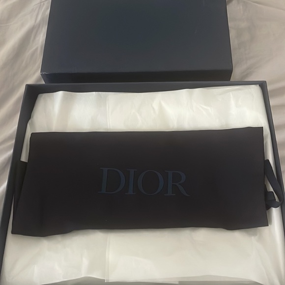 Brand New never worn Dior HT Sneakers white on white - Picture 3 of 6
